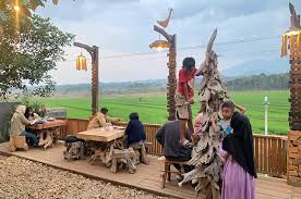 Cendol Wolu Mijen, Tempat Nongkrong View Alam dengan Menu Murah Meriah